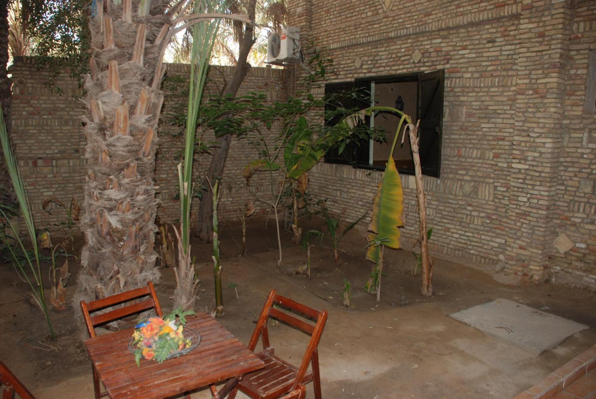 Residence Loued โทเซอร์ ภายนอก รูปภาพ